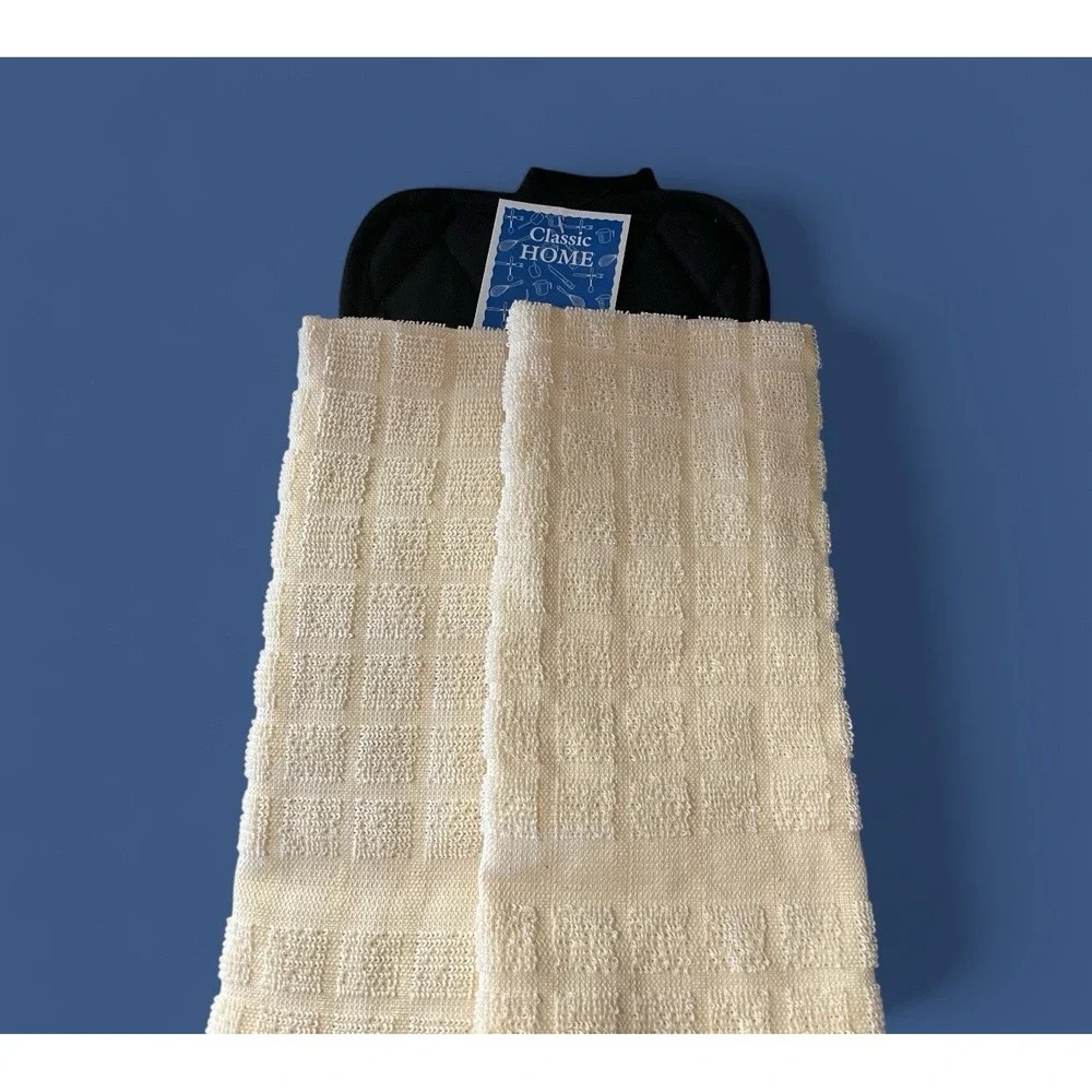 7 PC Bath & Body‎ Works Gift Basket Body Cream Mist Kitchen Towels Potholders